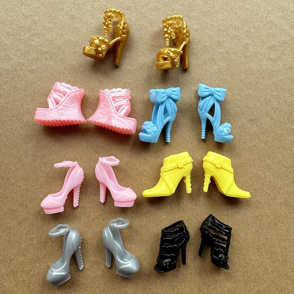 Chaussures de poupée Barbie à  - Vintage Collectible Barbies avis et prix